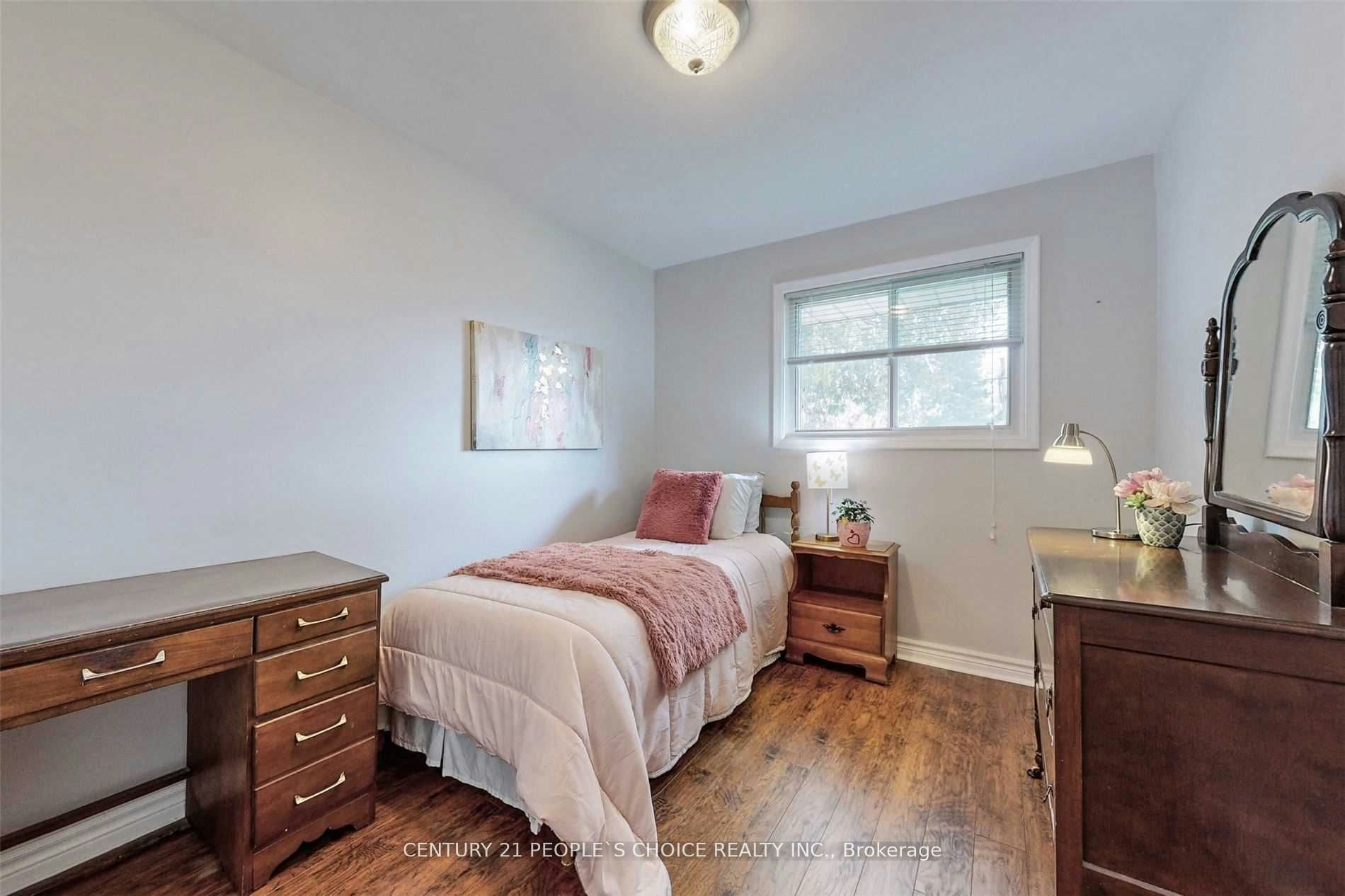 5 Mid Pines Road, Toronto, ON, M1G 2L5 - 10