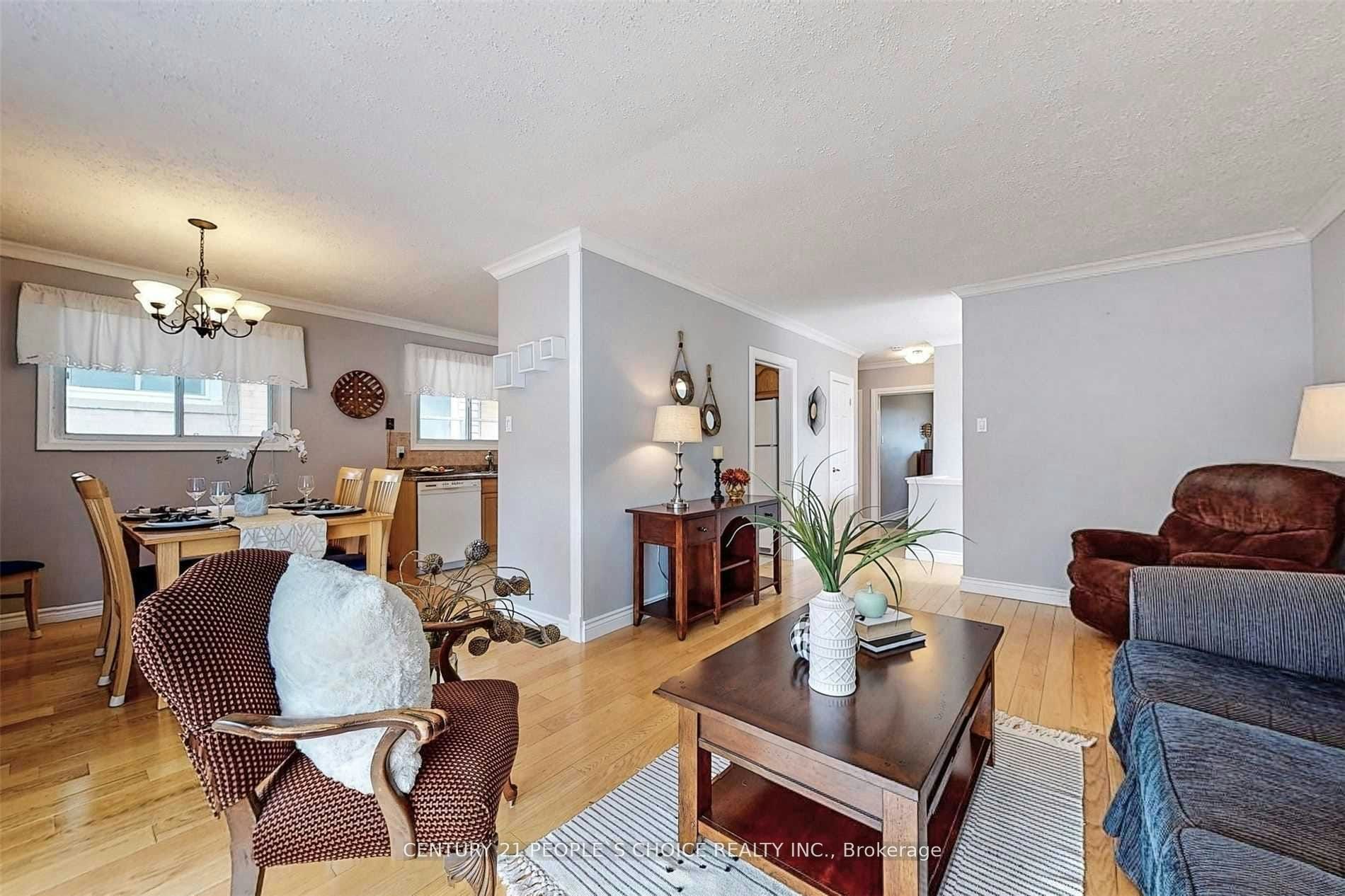 5 Mid Pines Road, Toronto, ON, M1G 2L5 - 2