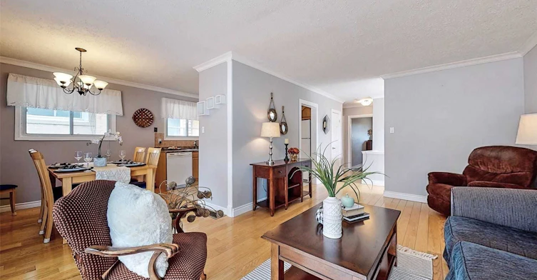 5 Mid Pines Road, Toronto, ON, M1G 2L5 - 2