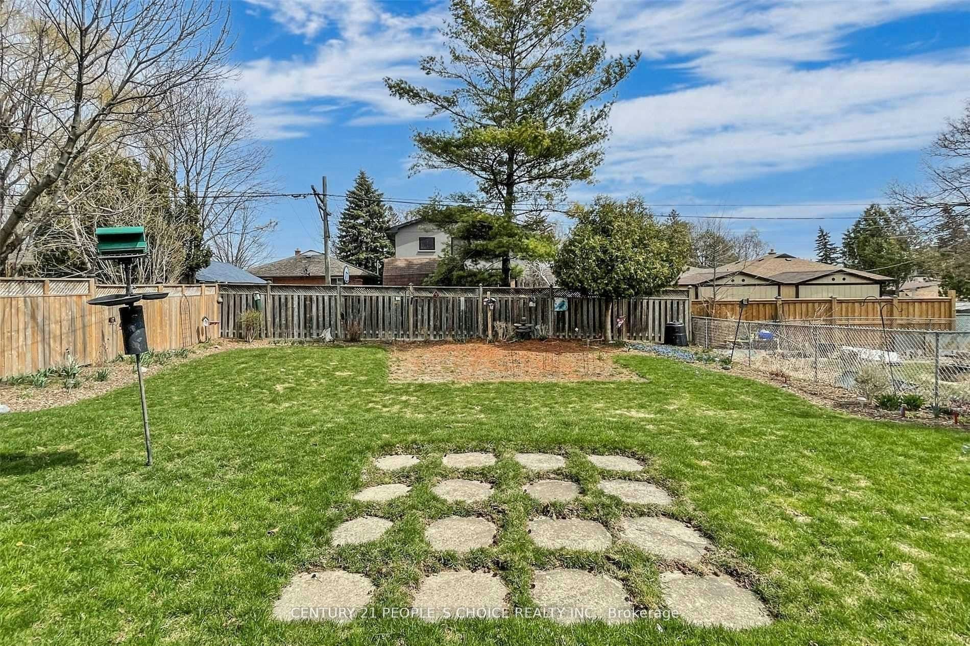 5 Mid Pines Road, Toronto, ON, M1G 2L5 - 16