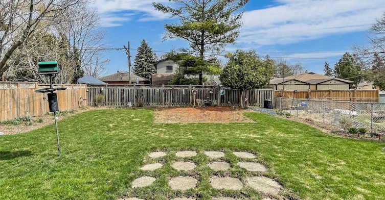 5 Mid Pines Road, Toronto, ON, M1G 2L5 - 16