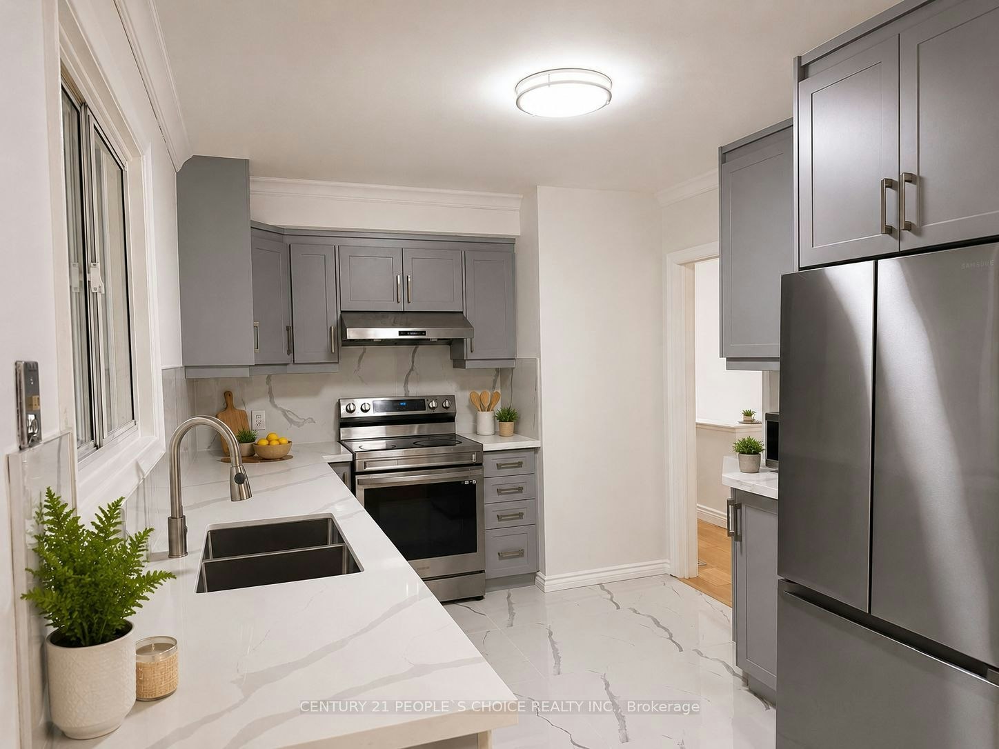 5 Mid Pines Road, Toronto, ON, M1G 2L5 - 3