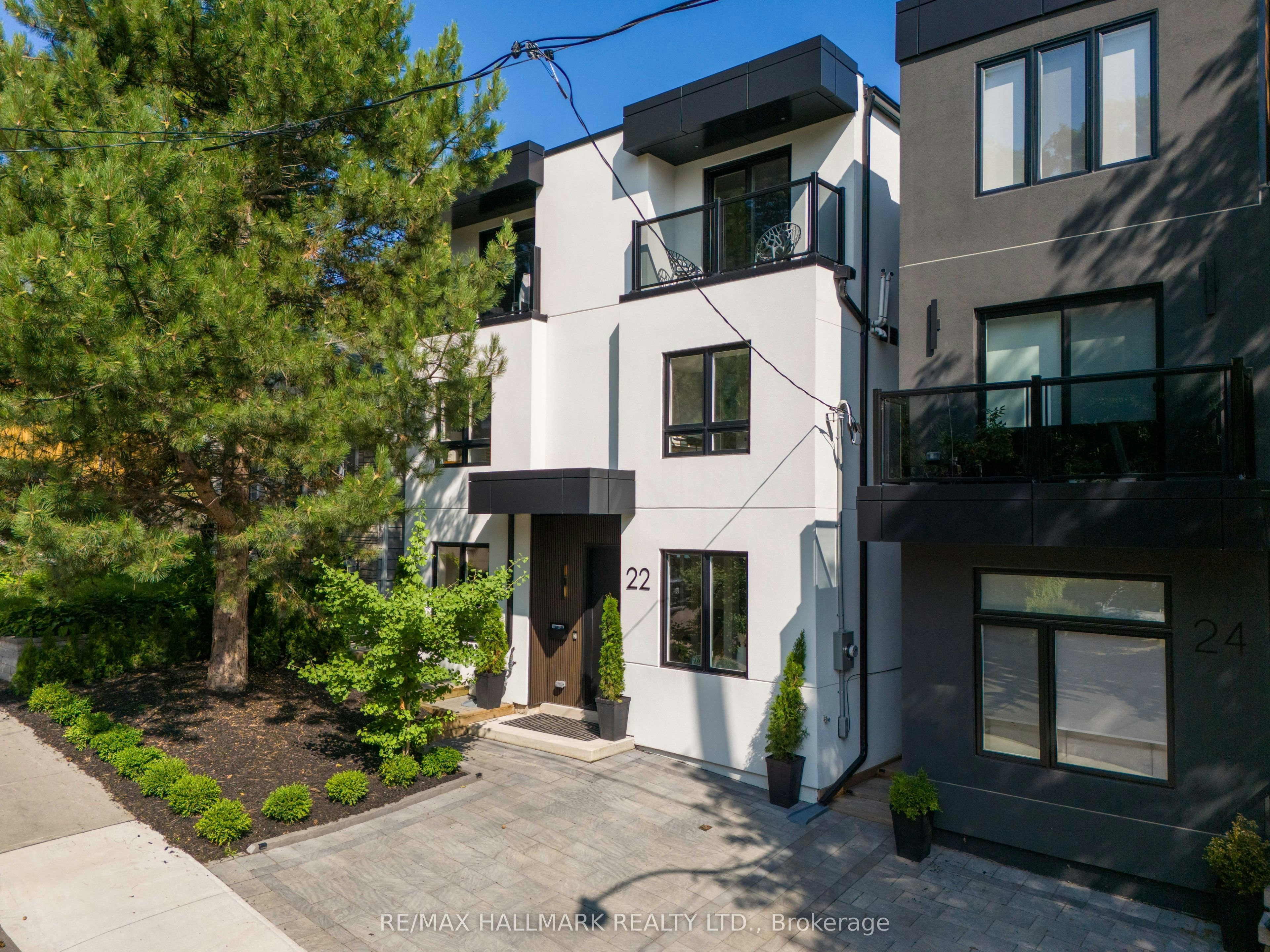 22 Harriet Street, Toronto, ON, M4L 2E9