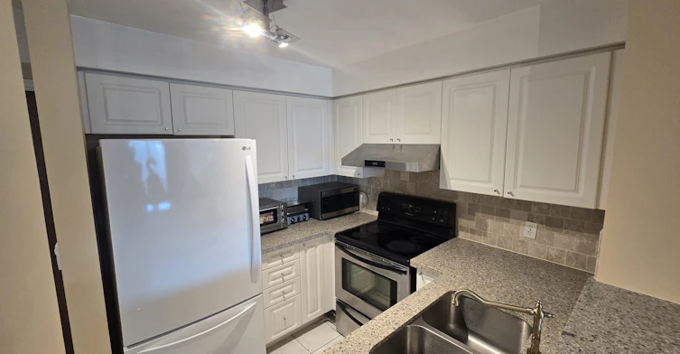 2102-11 Lee Centre Drive, Toronto, ON, M1H 3J5 - 8