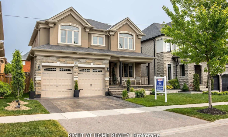 25 Charterhouse Drive N
