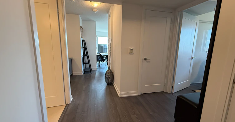 1723-275 Village Green Square, Toronto, ON, M1S 0L8 - 2