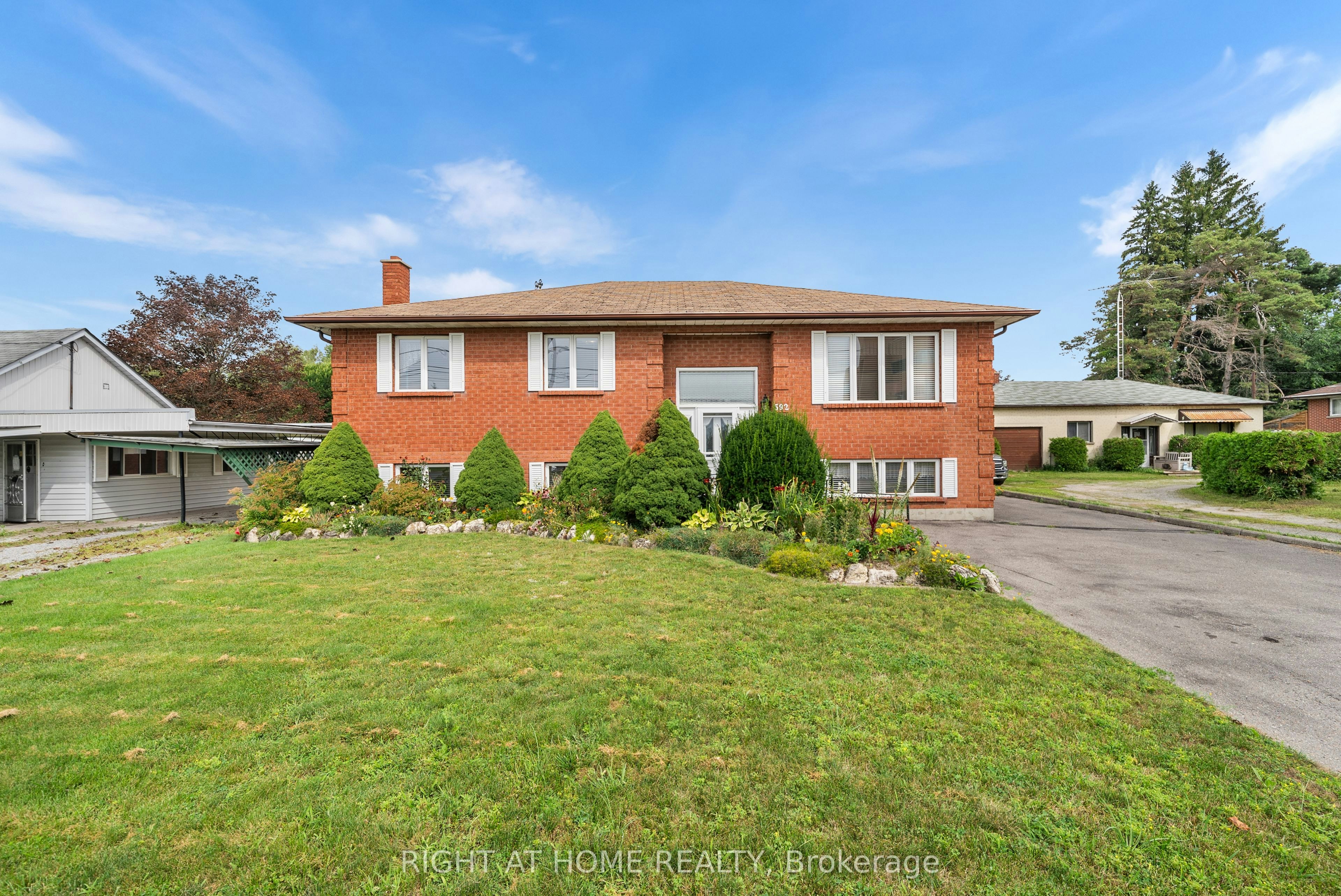 592 Taunton Road W, Oshawa, ON, L1H 7K4