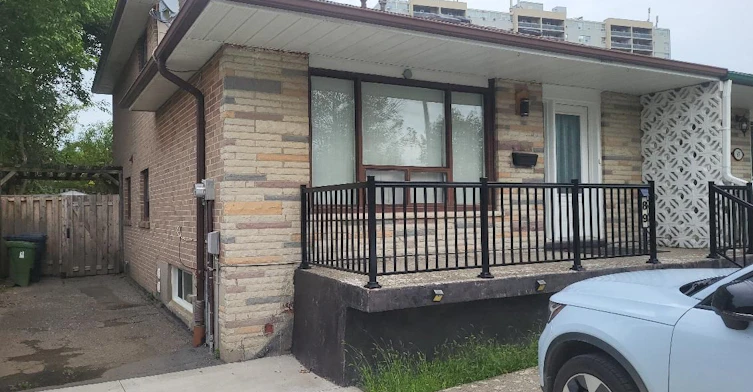 Main-89 Dolly Varden Boulevard, Toronto, ON, M1H 2K2