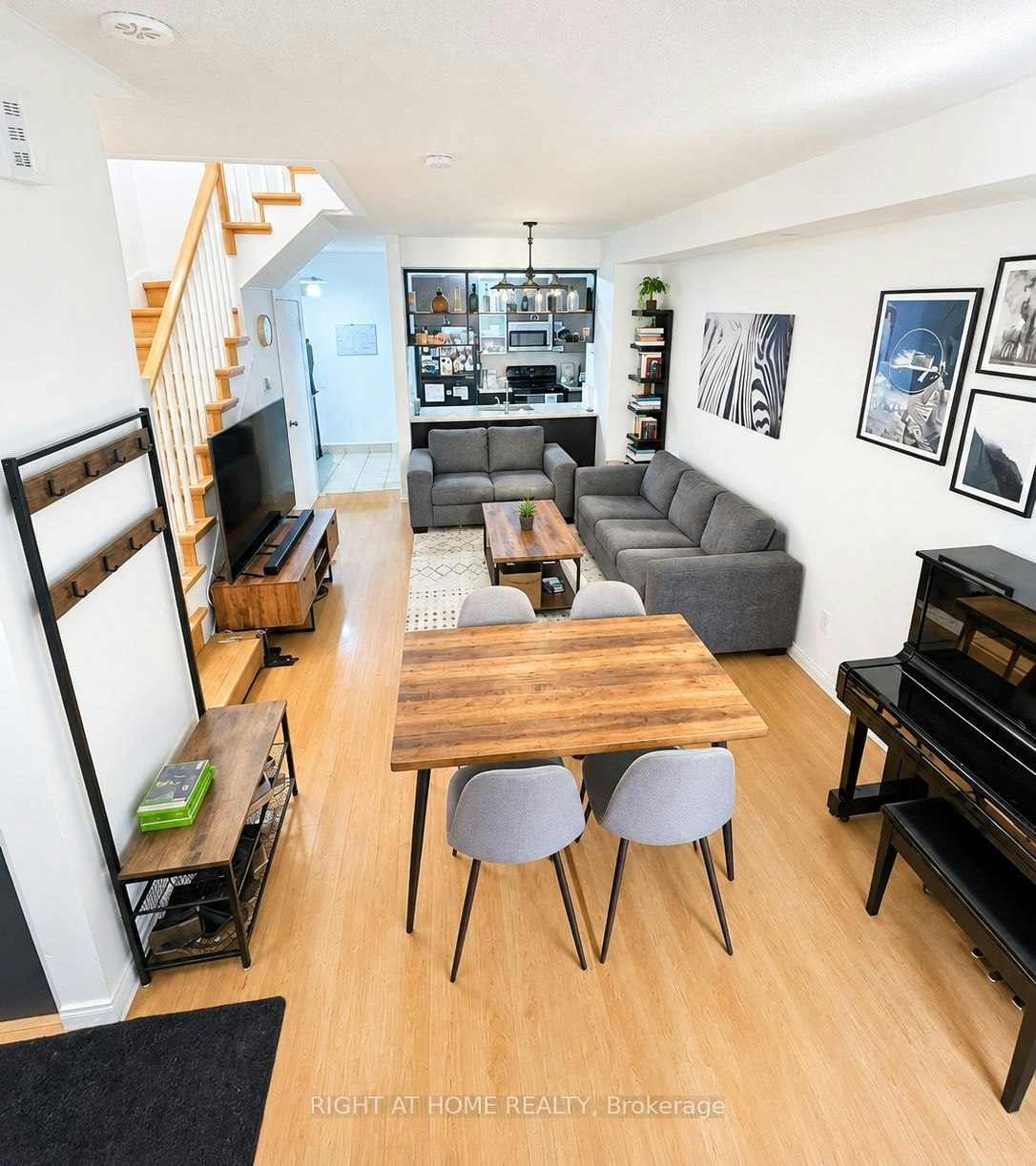 TH25-290 Village Green Square, Toronto, ON, M1S 0L1 - 2