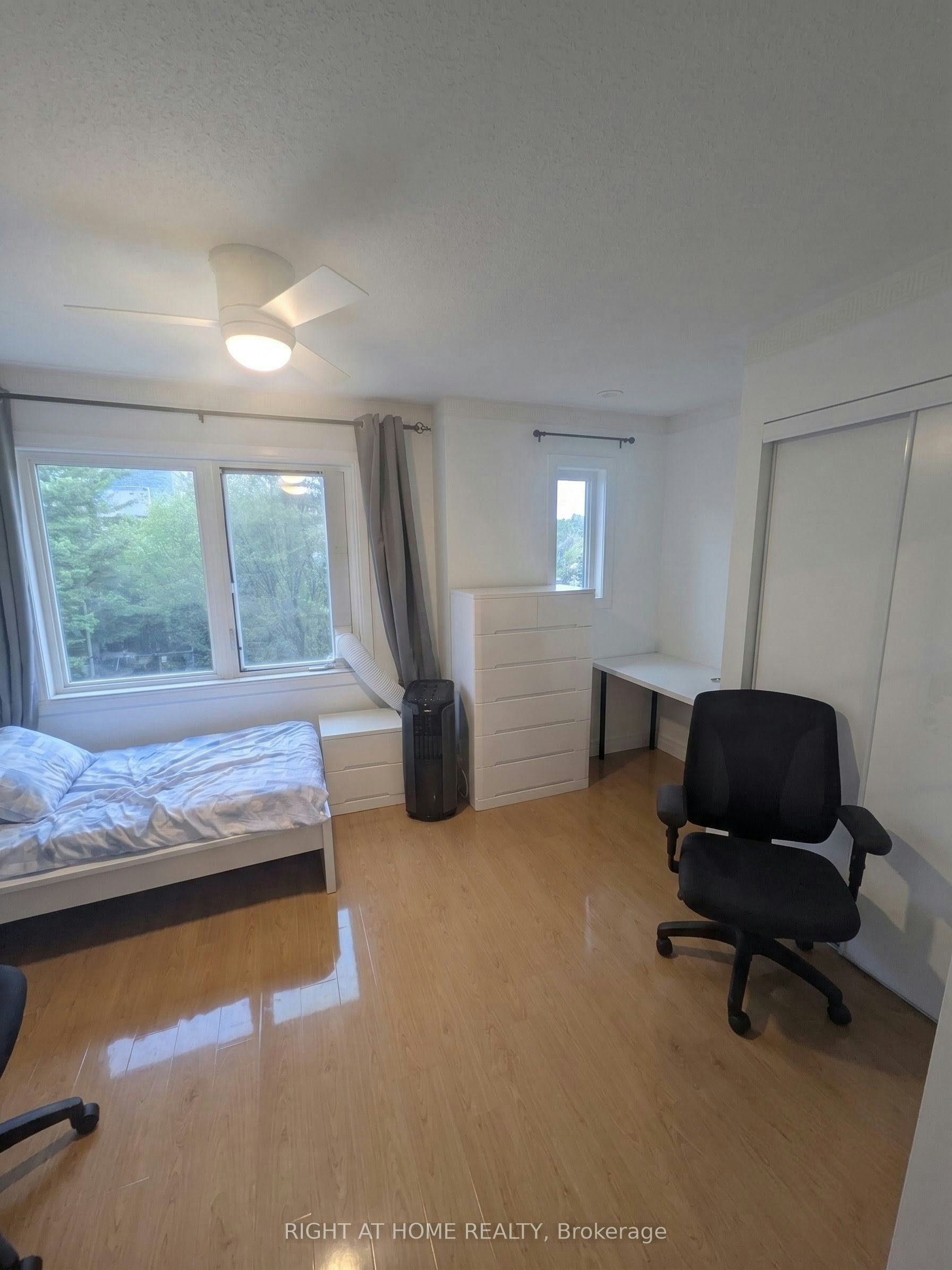 TH25-290 Village Green Square, Toronto, ON, M1S 0L1 - 7