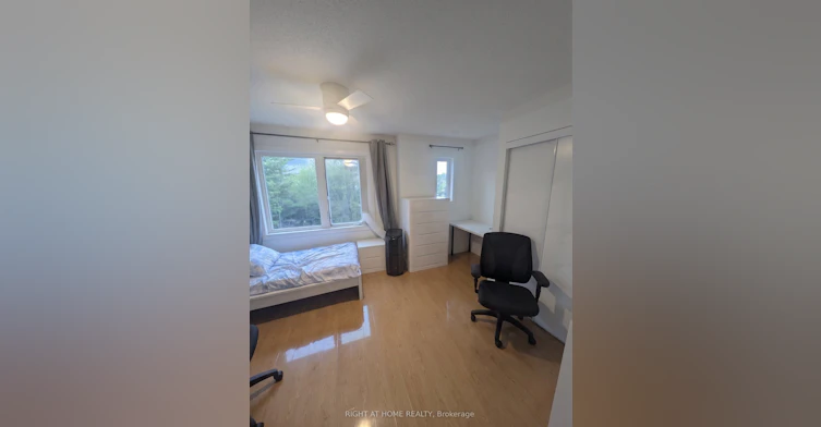 TH25-290 Village Green Square, Toronto, ON, M1S 0L1 - 7