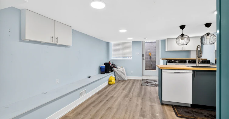 Bsmt-92 Donlands Avenue, Toronto, ON, M4J 3P1 - 8