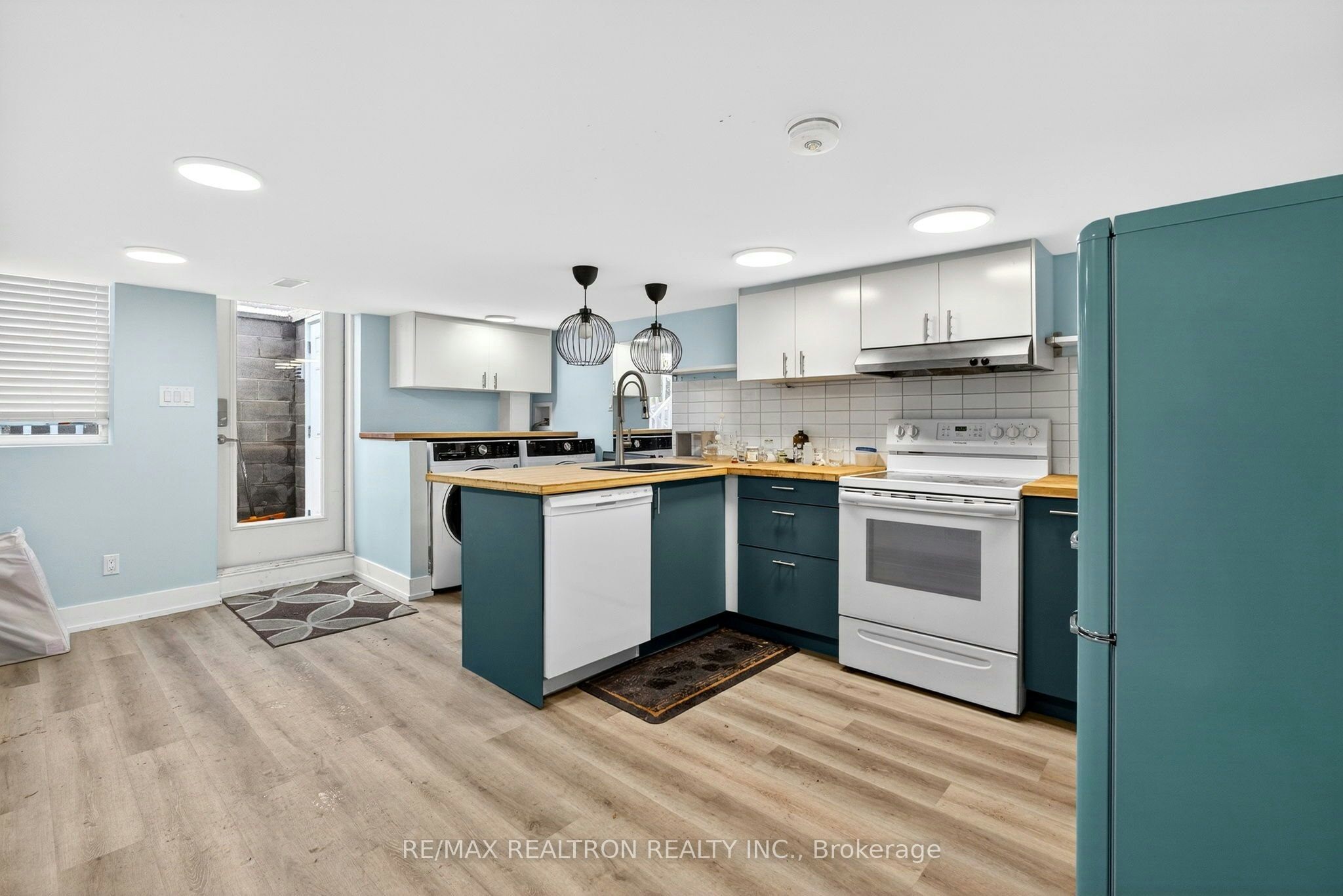 Bsmt-92 Donlands Avenue, Toronto, ON, M4J 3P1 - 7