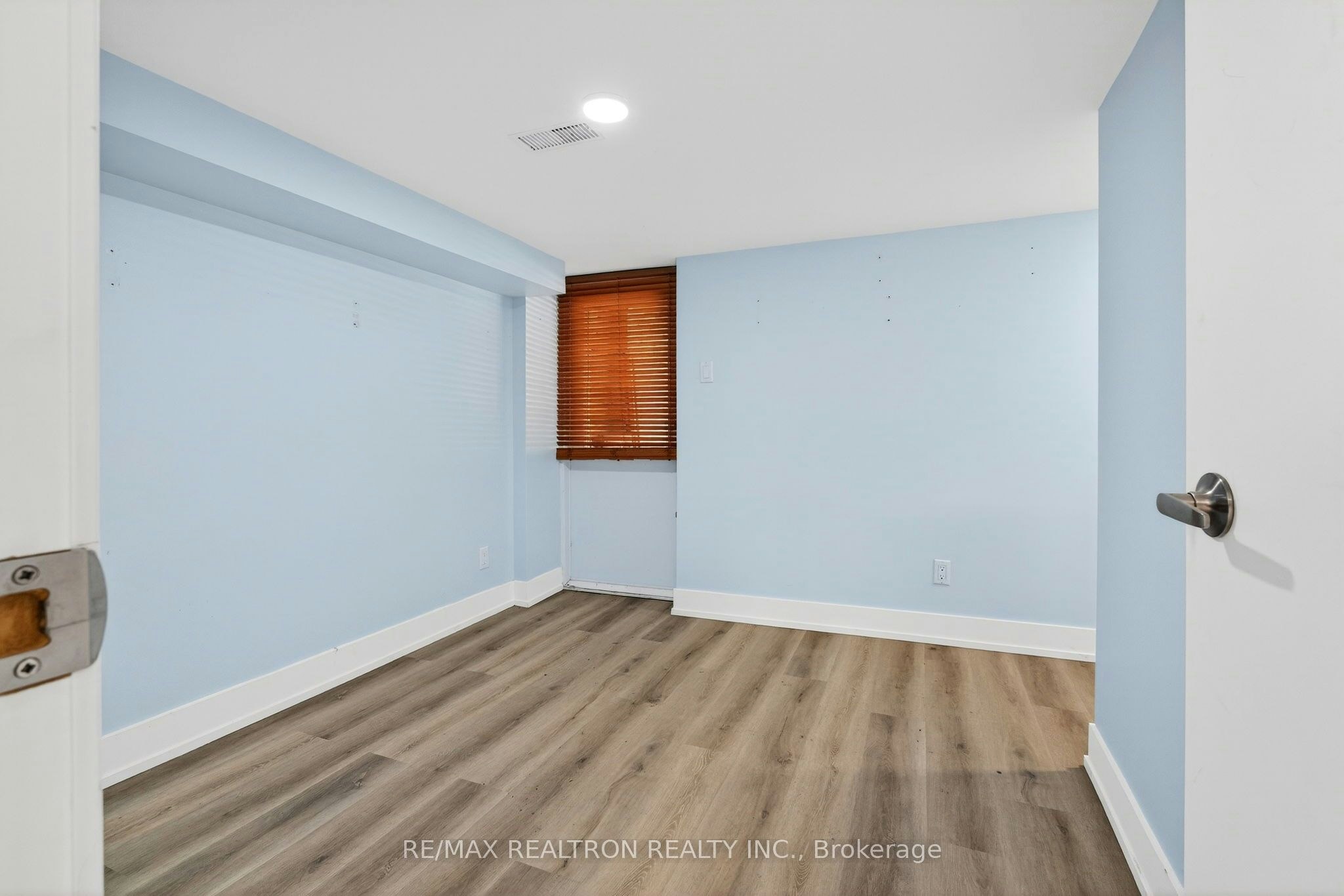 Bsmt-92 Donlands Avenue, Toronto, ON, M4J 3P1 - 12
