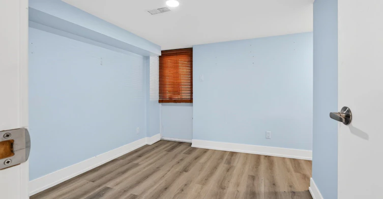 Bsmt-92 Donlands Avenue, Toronto, ON, M4J 3P1 - 12