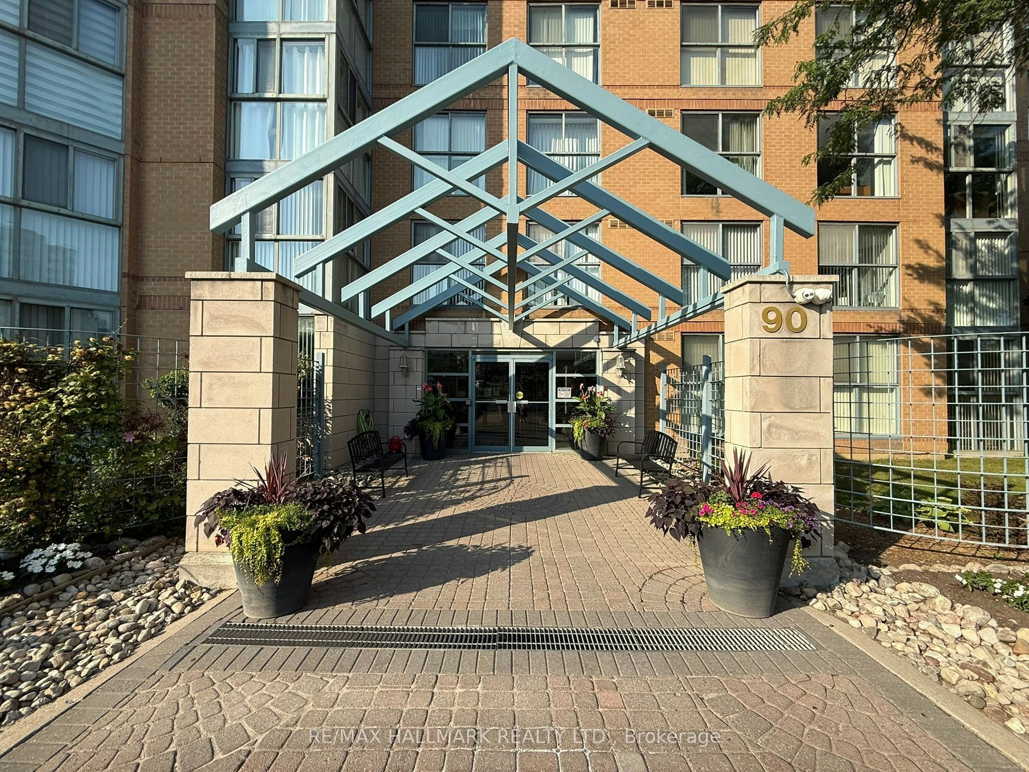 1502-90 Dale Avenue, Toronto, ON, M1J 3N4 - 2