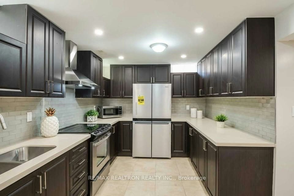 Bsmnt-167 Rivers Edge Place, Whitby, ON, L1R 0G4 - 4