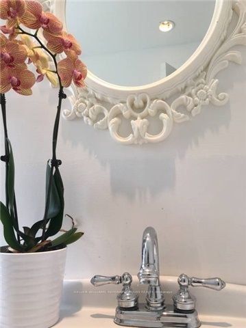 Main-431 Kingston Road, Toronto, ON, M4L 3S9 - 4
