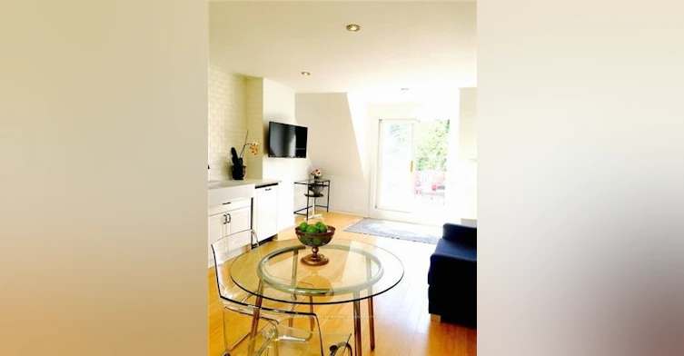 Main-431 Kingston Road, Toronto, ON, M4L 3S9 - 6