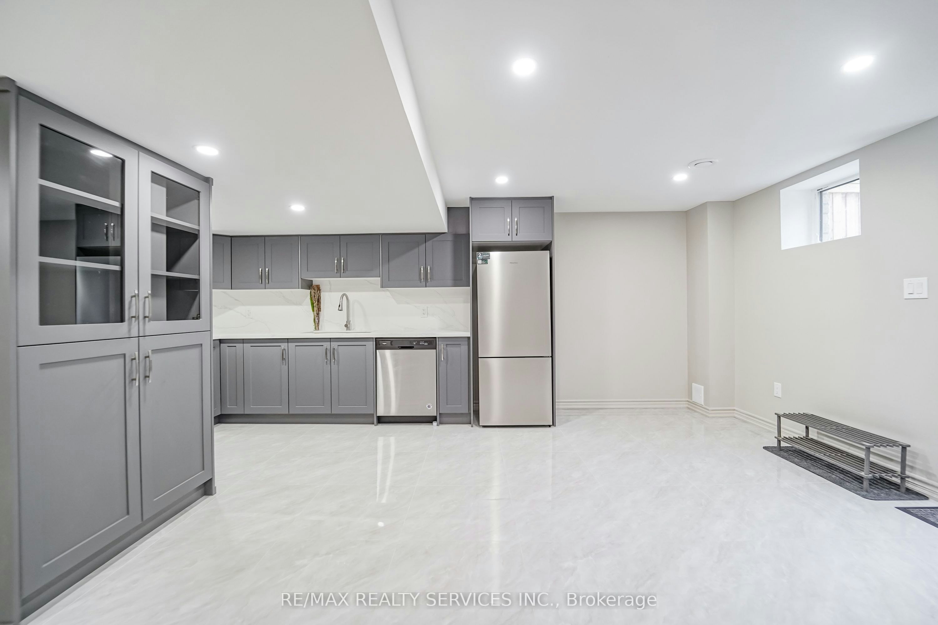 Bsmt-74 Bremner Street, Whitby, ON, L1R 0P9 - 12