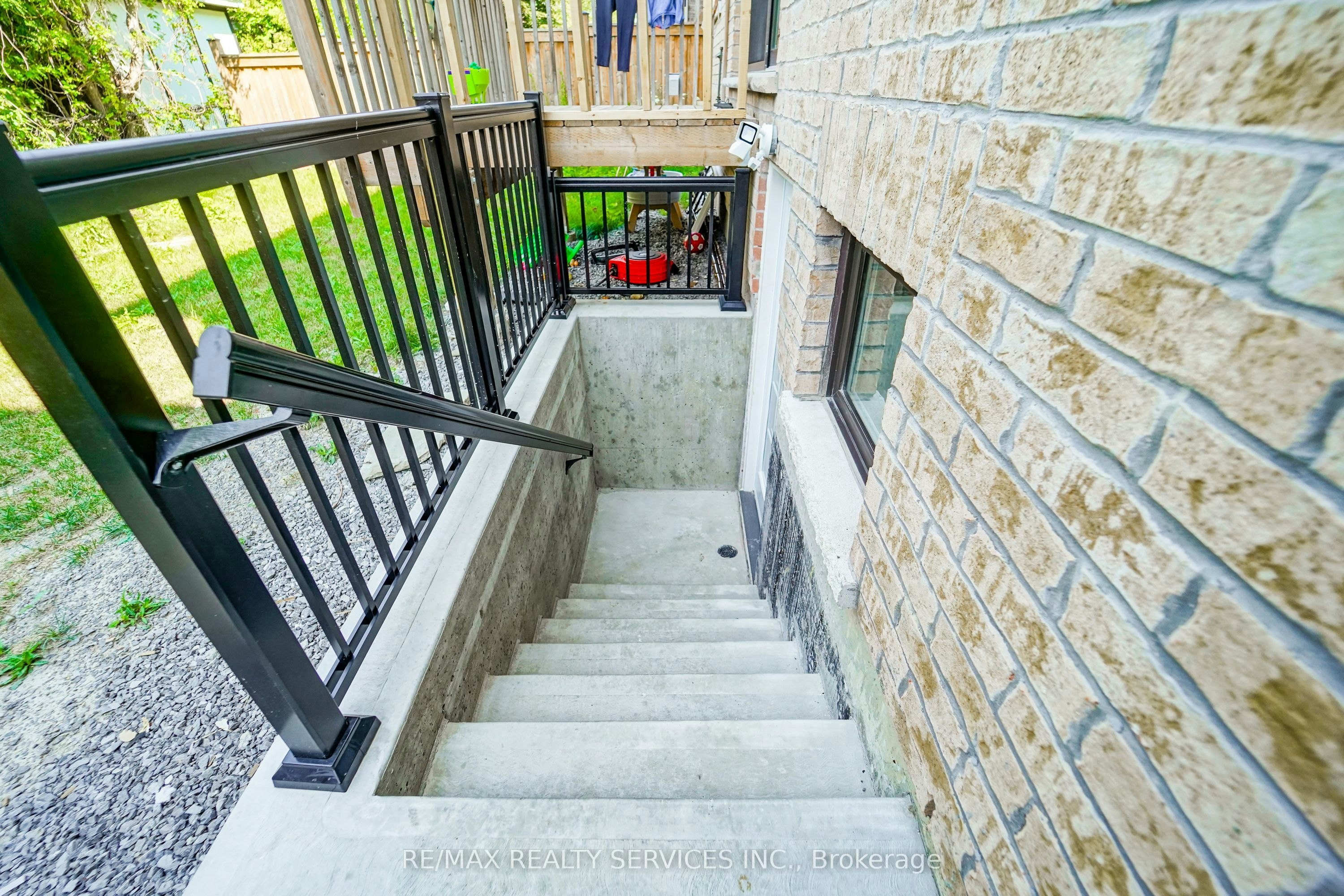 Bsmt-74 Bremner Street, Whitby, ON, L1R 0P9 - 6