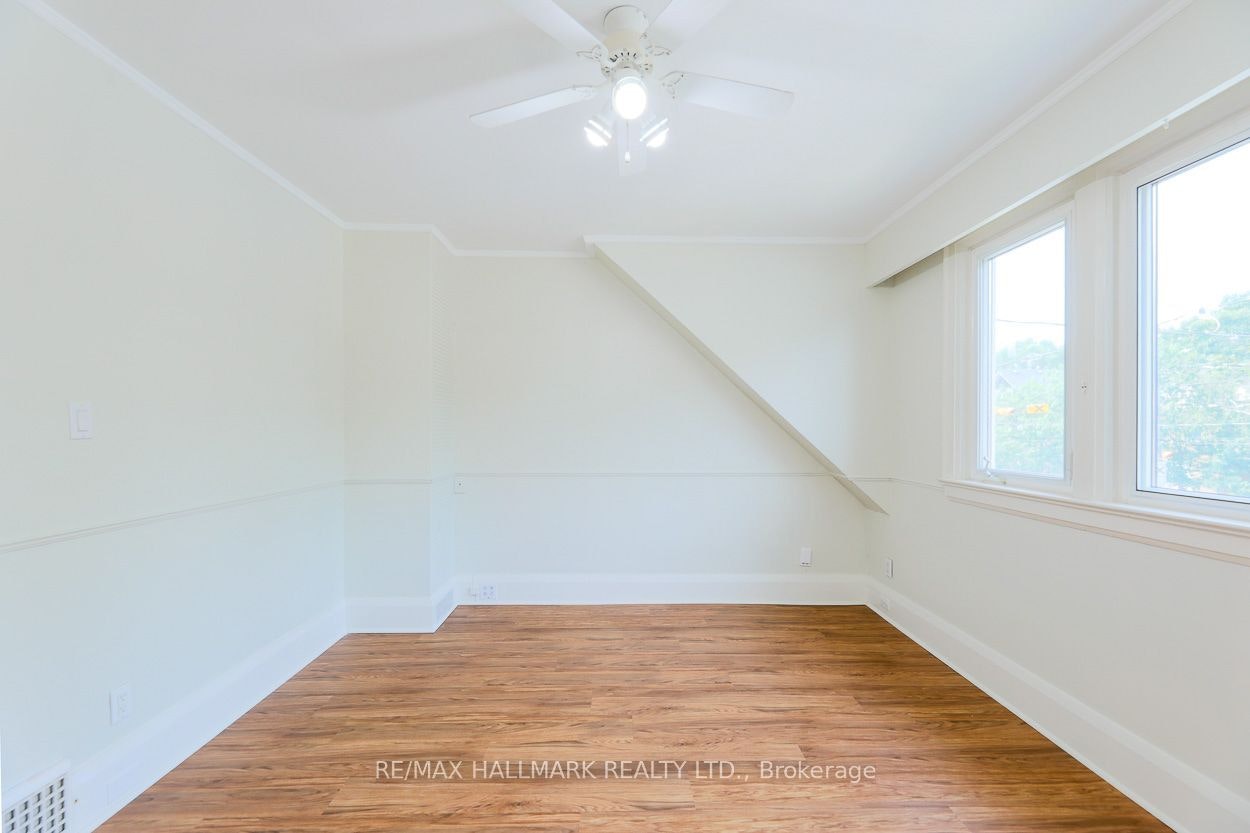 Upper-2159 Gerrard Street E, Toronto, ON, M4E 2C4 - 8