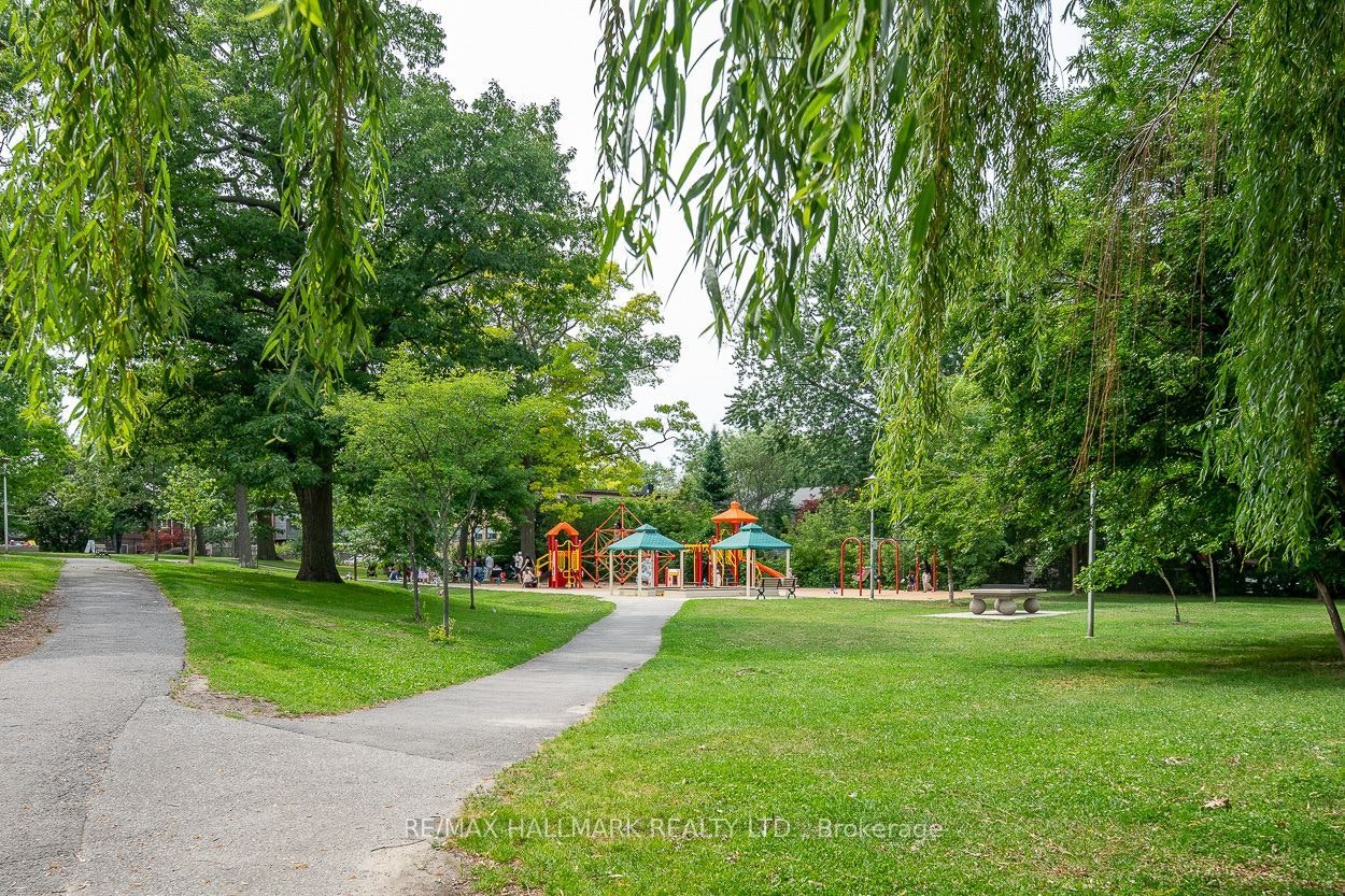 Upper-2159 Gerrard Street E, Toronto, ON, M4E 2C4 - 13