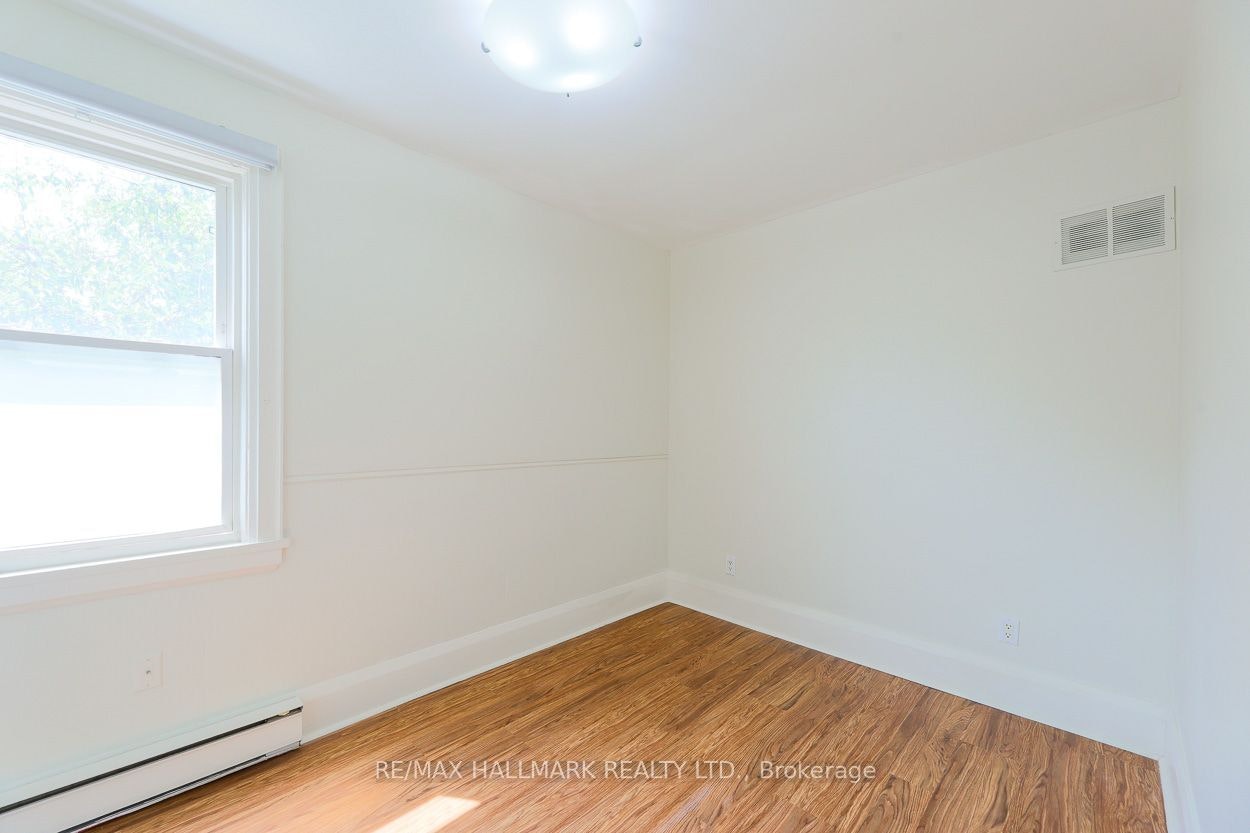 Upper-2159 Gerrard Street E, Toronto, ON, M4E 2C4 - 5