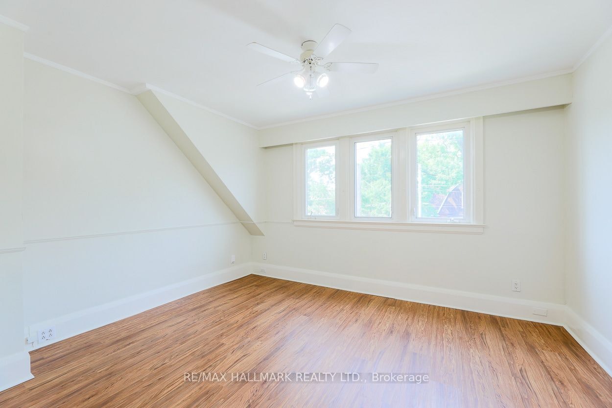 Upper-2159 Gerrard Street E, Toronto, ON, M4E 2C4 - 7