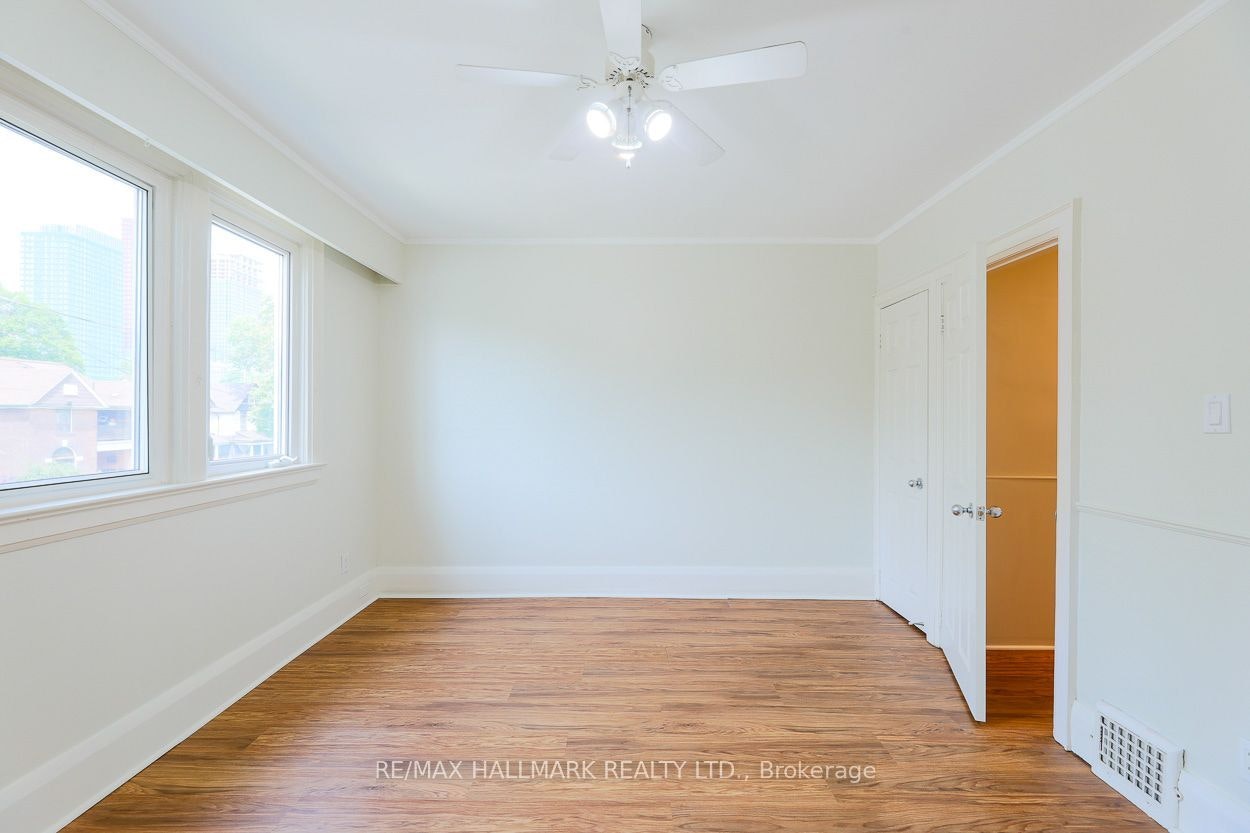 Upper-2159 Gerrard Street E, Toronto, ON, M4E 2C4 - 9