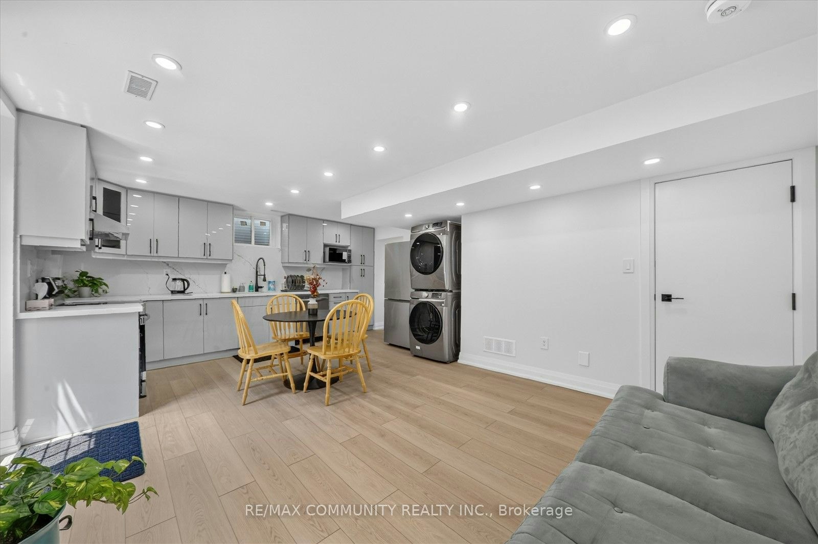 3 Brigadier Place, Toronto, ON, M1C 3G1 - 4