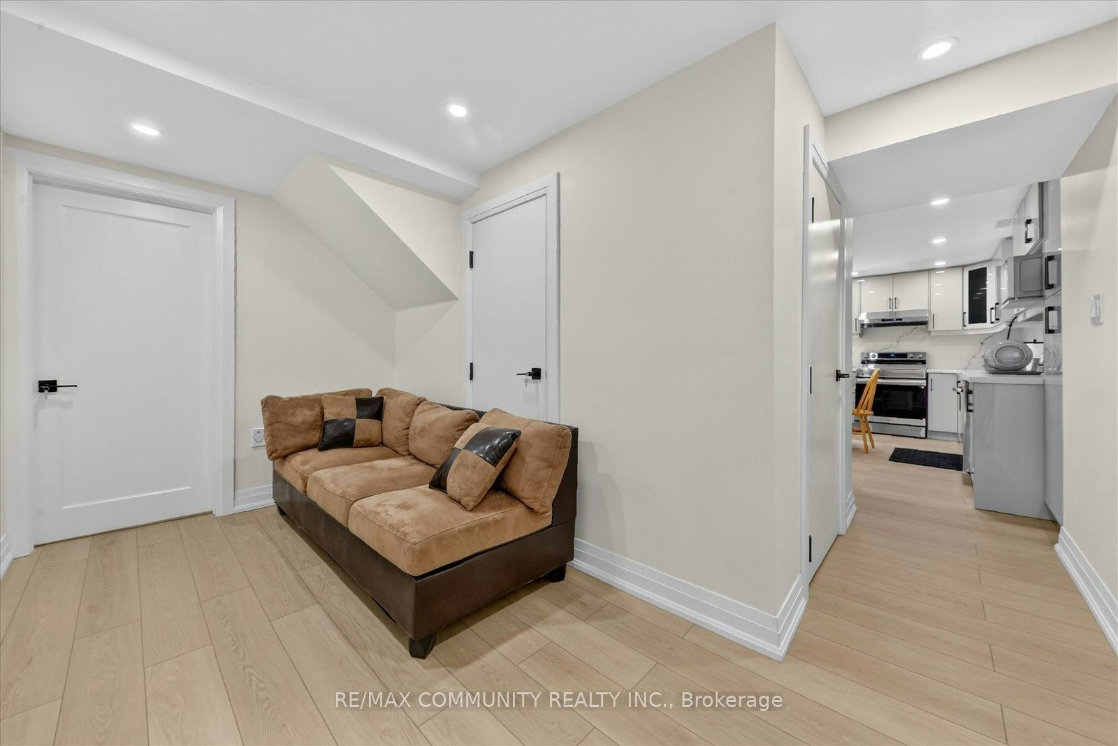 3 Brigadier Place, Toronto, ON, M1C 3G1 - 10