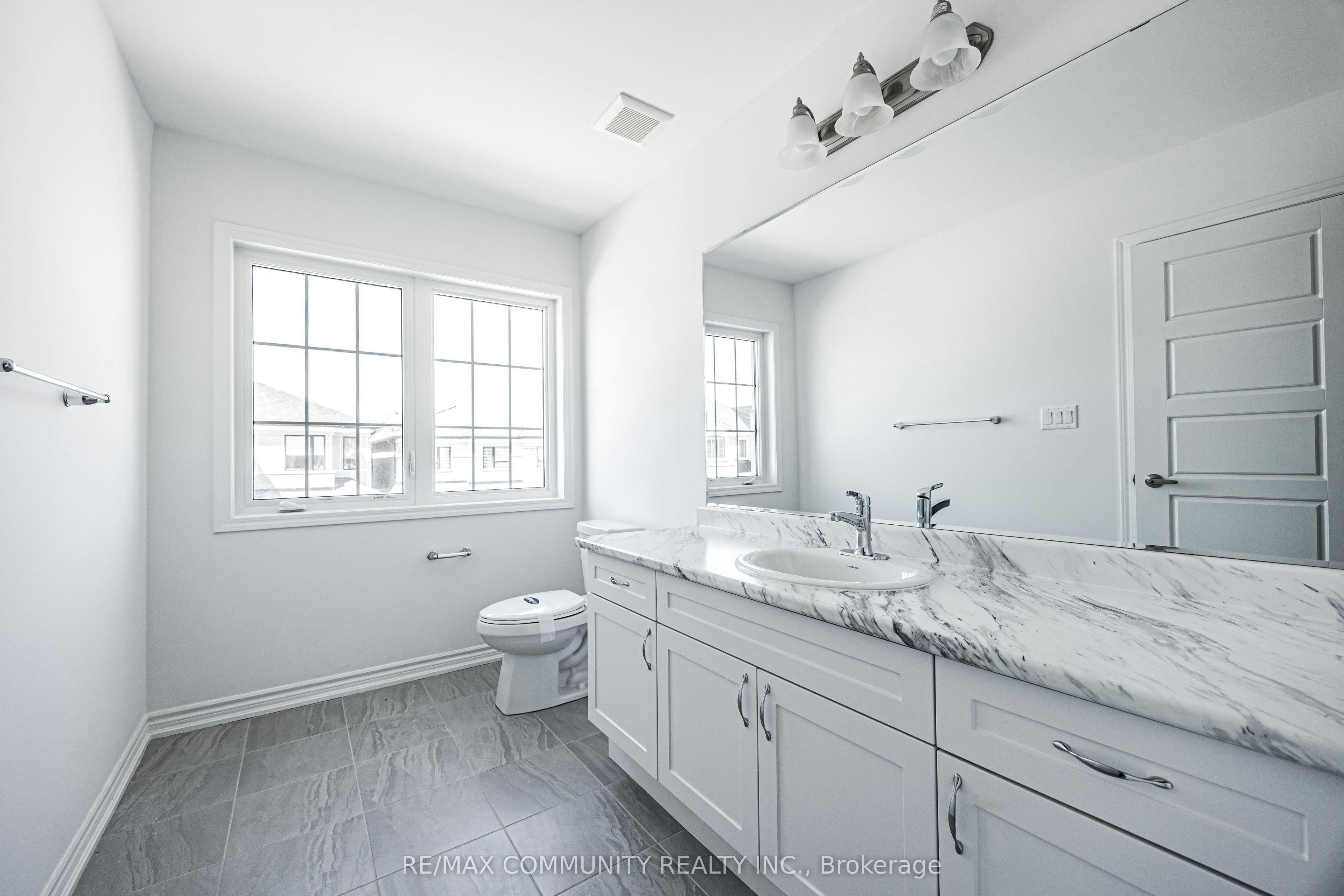 1483 Mockingbird Square, Pickering, ON, L1X 0N8 - 9