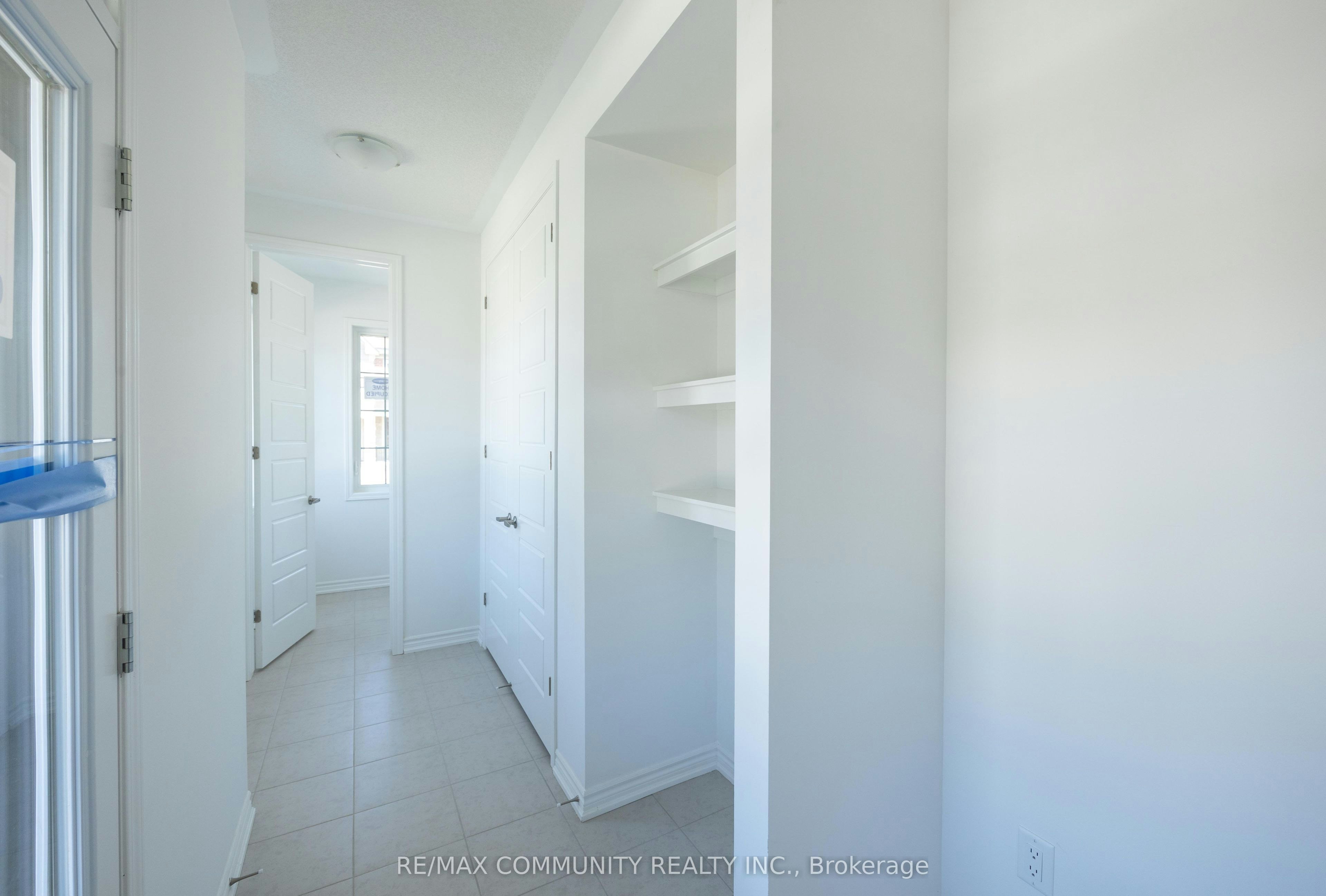 1483 Mockingbird Square, Pickering, ON, L1X 0N8 - 3