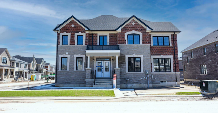 1483 Mockingbird Square, Pickering, ON, L1X 0N8 - 2