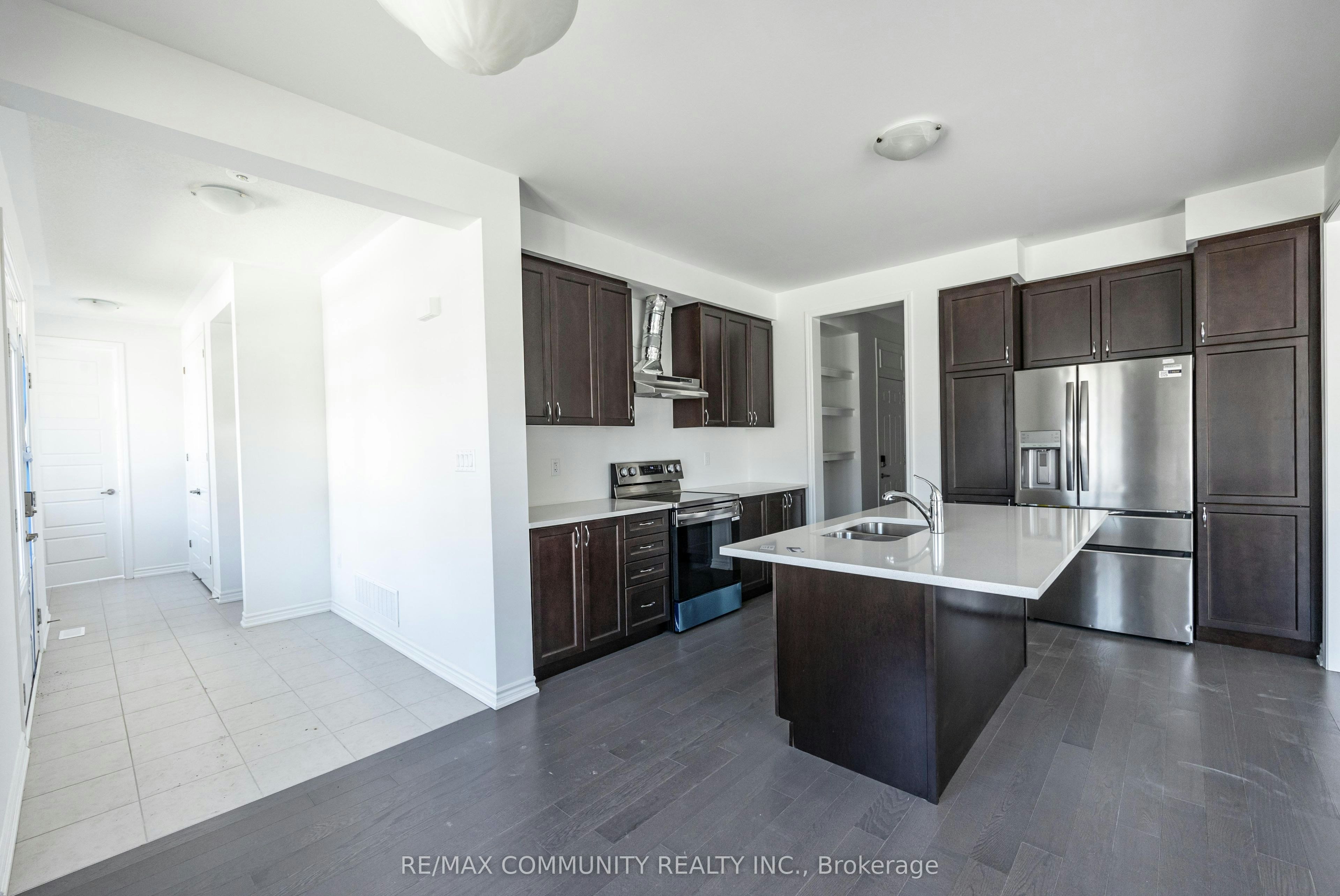 1483 Mockingbird Square, Pickering, ON, L1X 0N8 - 5