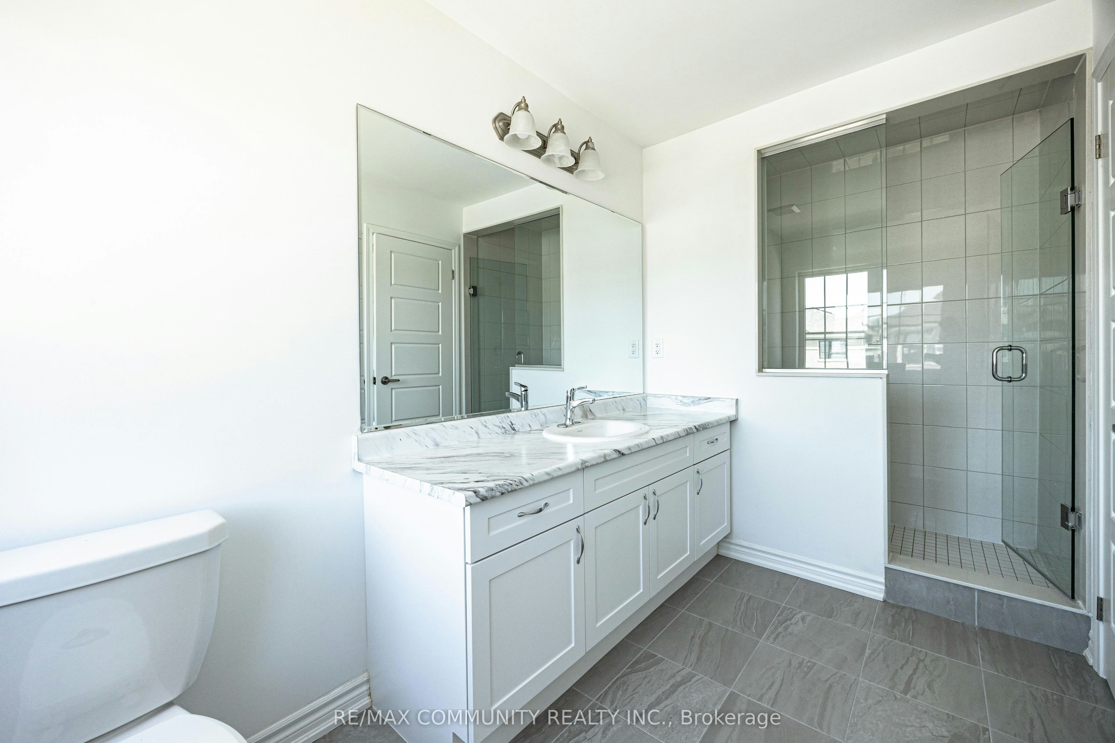 1483 Mockingbird Square, Pickering, ON, L1X 0N8 - 10
