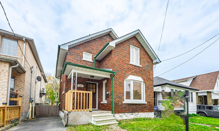 111 Elgin Street W
