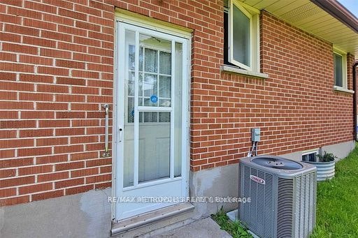 Bsmt-595 Gibbons Street, Oshawa, ON, L1J 4Z7 - 2
