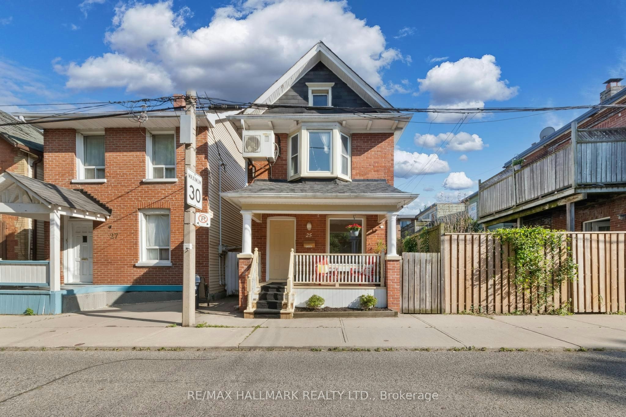 25 Norwood Terrace, Toronto, ON, M4E 2H2