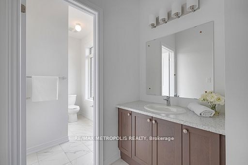 2048 Chris Mason Street, Oshawa, ON, L1L 0S5 - 5