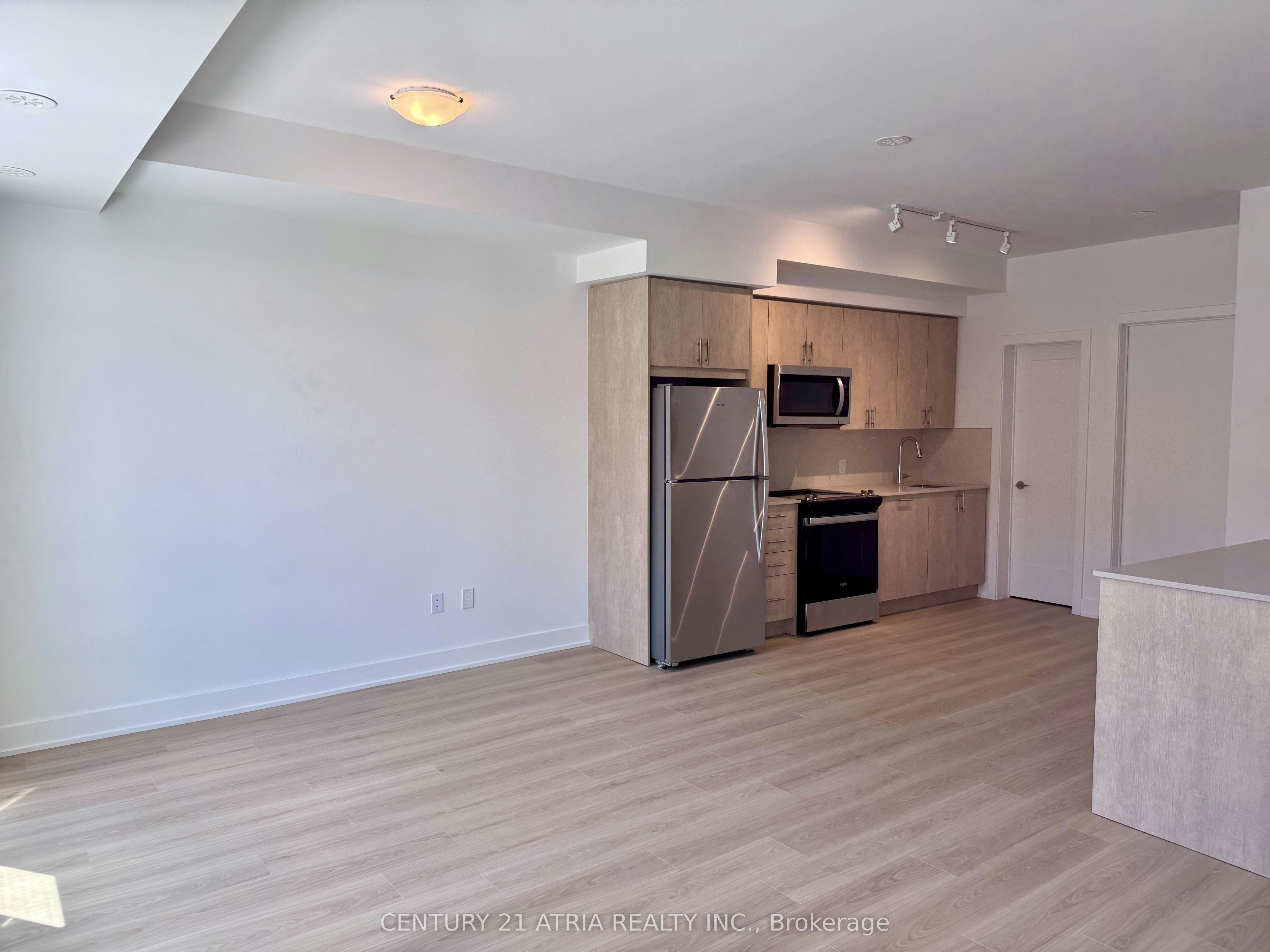 28 Alpine Symphony Path, Oshawa, ON, L1L 0W2 - 3