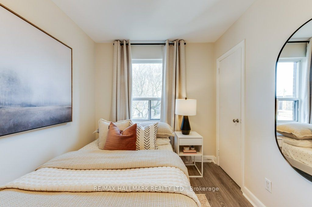 Upper-225 Woodville Avenue, Toronto, ON, M4J 2R4 - 30