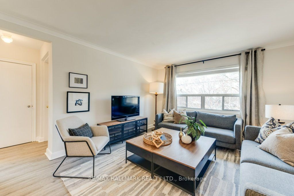 Upper-225 Woodville Avenue, Toronto, ON, M4J 2R4 - 3