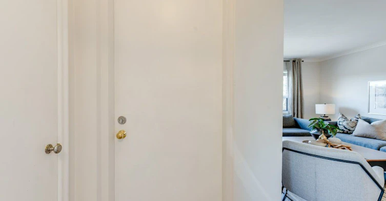 Upper-225 Woodville Avenue, Toronto, ON, M4J 2R4 - 34