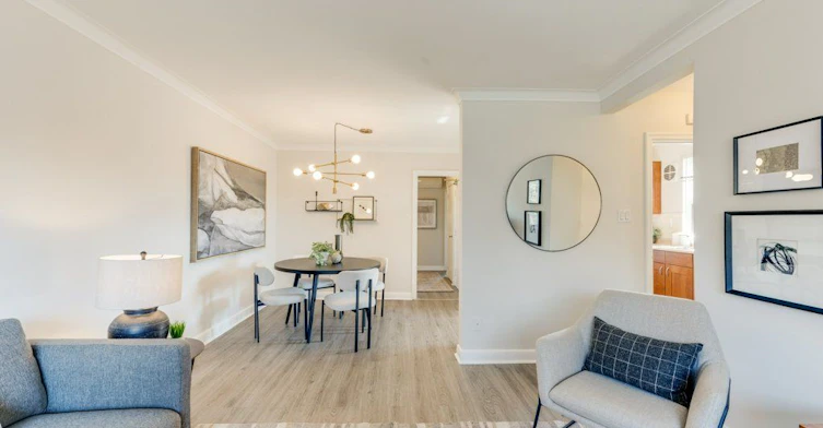 Upper-225 Woodville Avenue, Toronto, ON, M4J 2R4 - 5