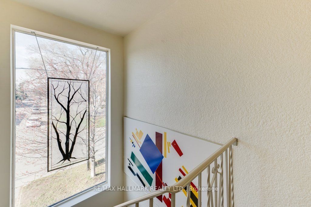 Upper-225 Woodville Avenue, Toronto, ON, M4J 2R4 - 37