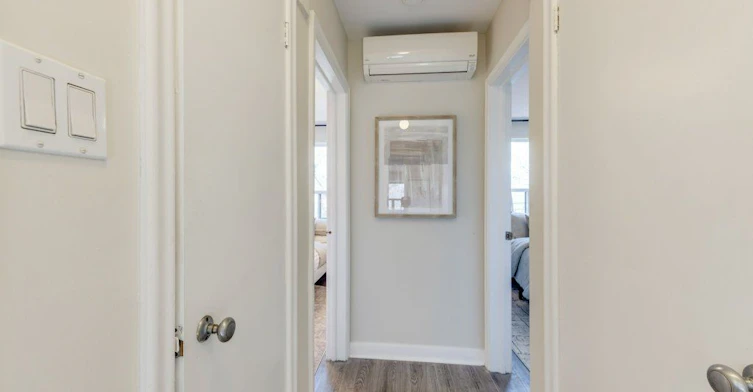 Upper-225 Woodville Avenue, Toronto, ON, M4J 2R4 - 33