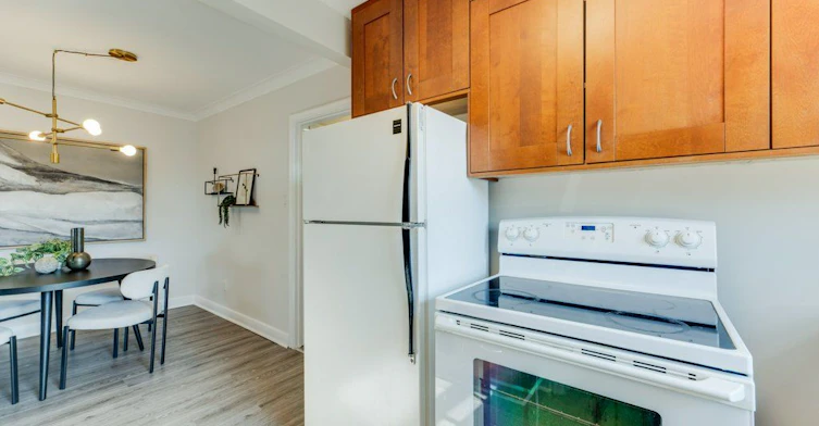 Upper-225 Woodville Avenue, Toronto, ON, M4J 2R4 - 16