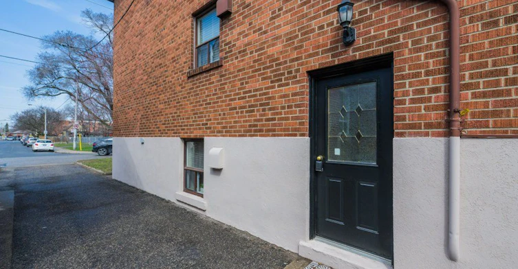 Upper-225 Woodville Avenue, Toronto, ON, M4J 2R4 - 40